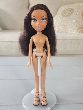 MGA Bratz Brunette 2007 Green Eyes Tan Skin Brats Beautiful